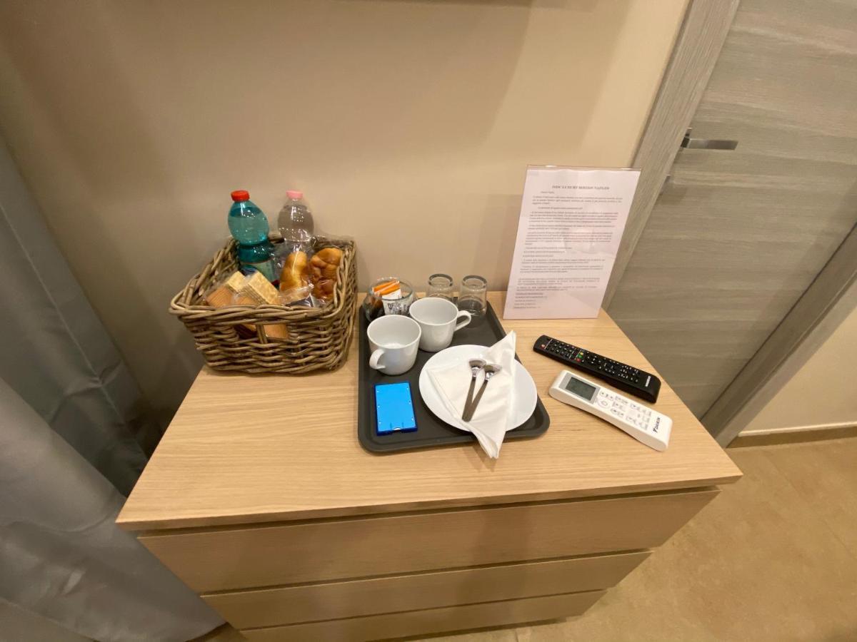 Mdc Luxury Rooms Napoli Esterno foto