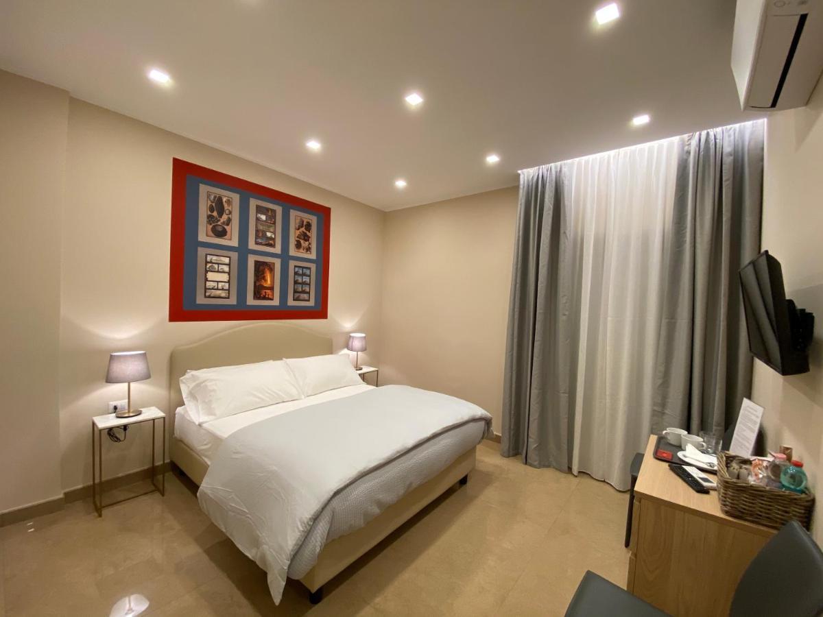 Mdc Luxury Rooms Napoli Esterno foto