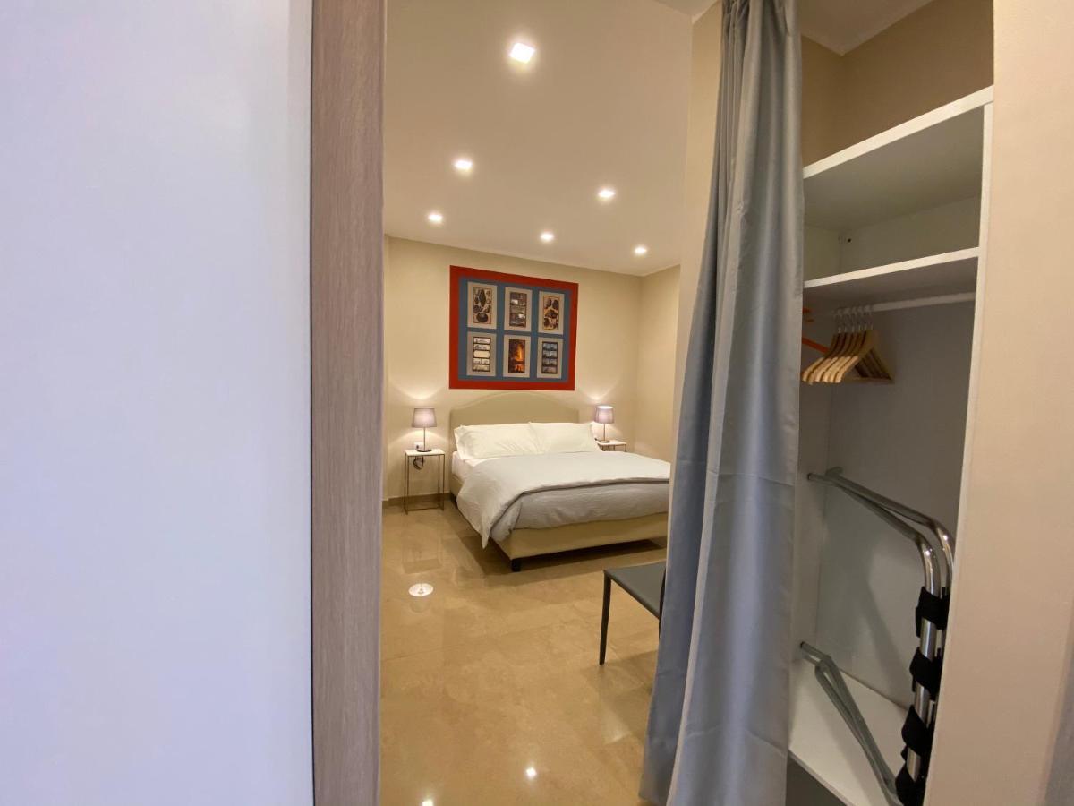 Mdc Luxury Rooms Napoli Esterno foto