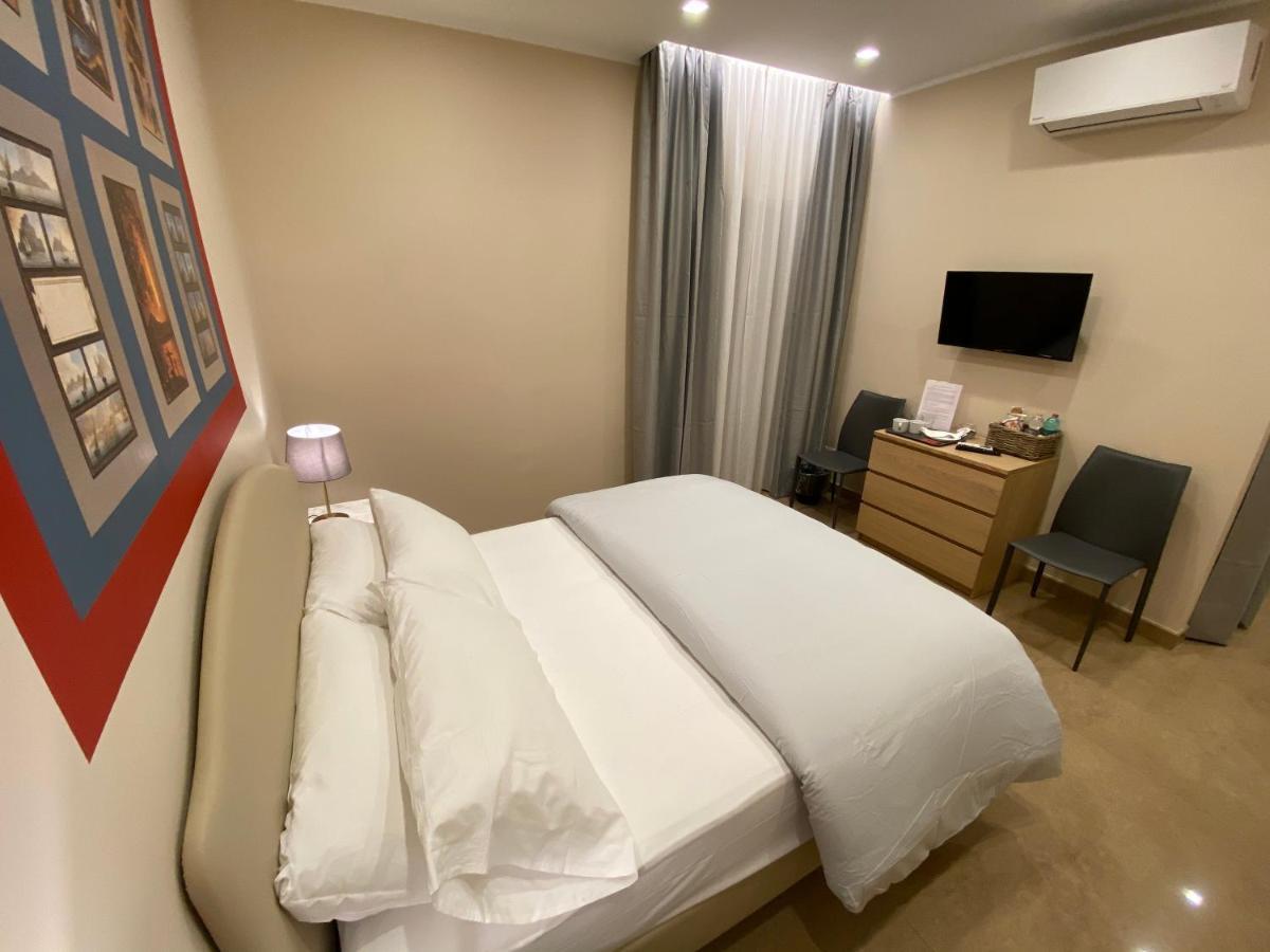 Mdc Luxury Rooms Napoli Esterno foto