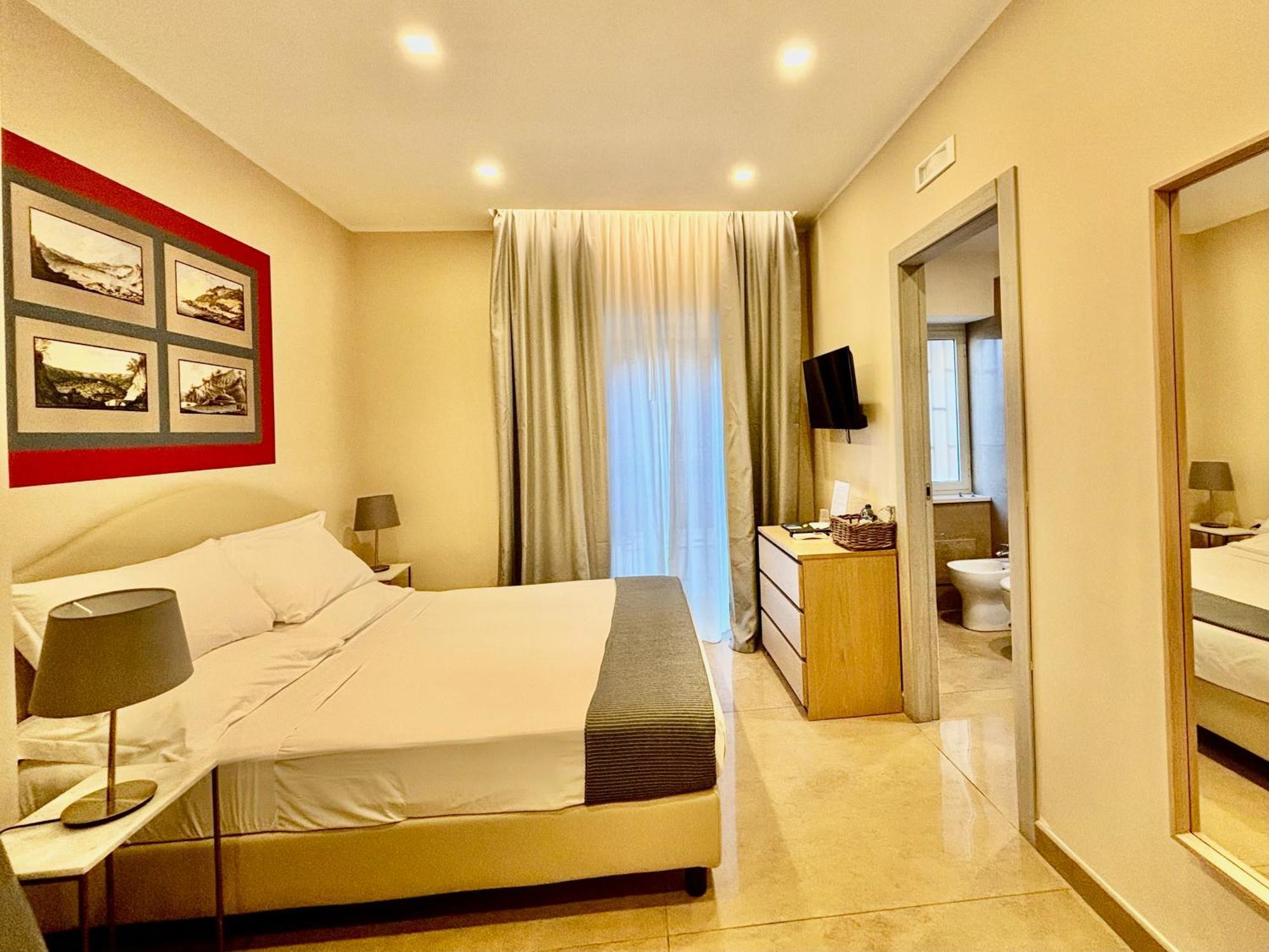 Mdc Luxury Rooms Napoli Esterno foto